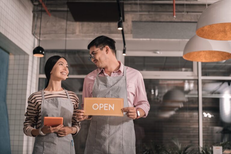 เทคนิคการตั้งราคาสินค้า สำหรับพ่อค้าแม่ค้ามือใหม่ – เพิ่มโอกาสให้ธุรกิจเติบโตอย่างยั่งยืน | Good Money